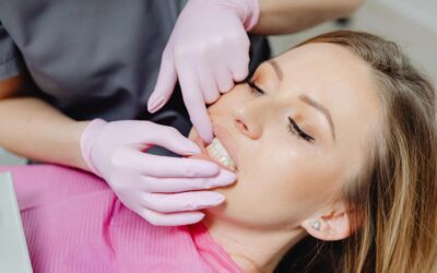 5 Signs of Gum Disease and When You Need to See a Periodontist